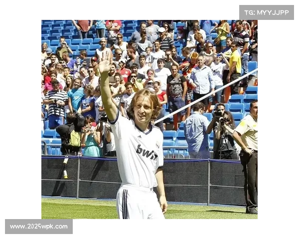 老将莫德里奇续约一年，中场大师传奇继续